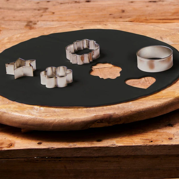 Pâte à Sucre Prête à Dérouler Noir 430g Funcakes 3 Pâte à Sucre Prête à Dérouler Noir 430g Funcakes – Image 3